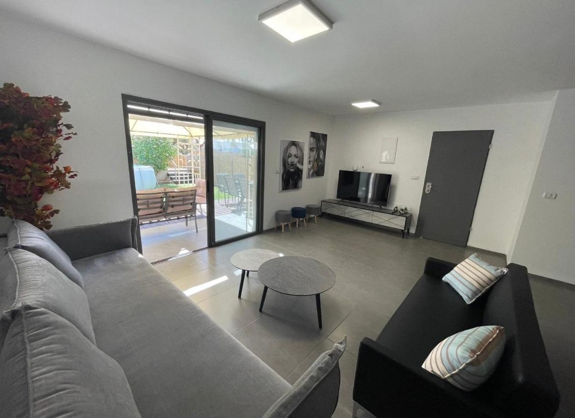 סוויטת עלית בריכה מחוממת Poriyya Exterior foto