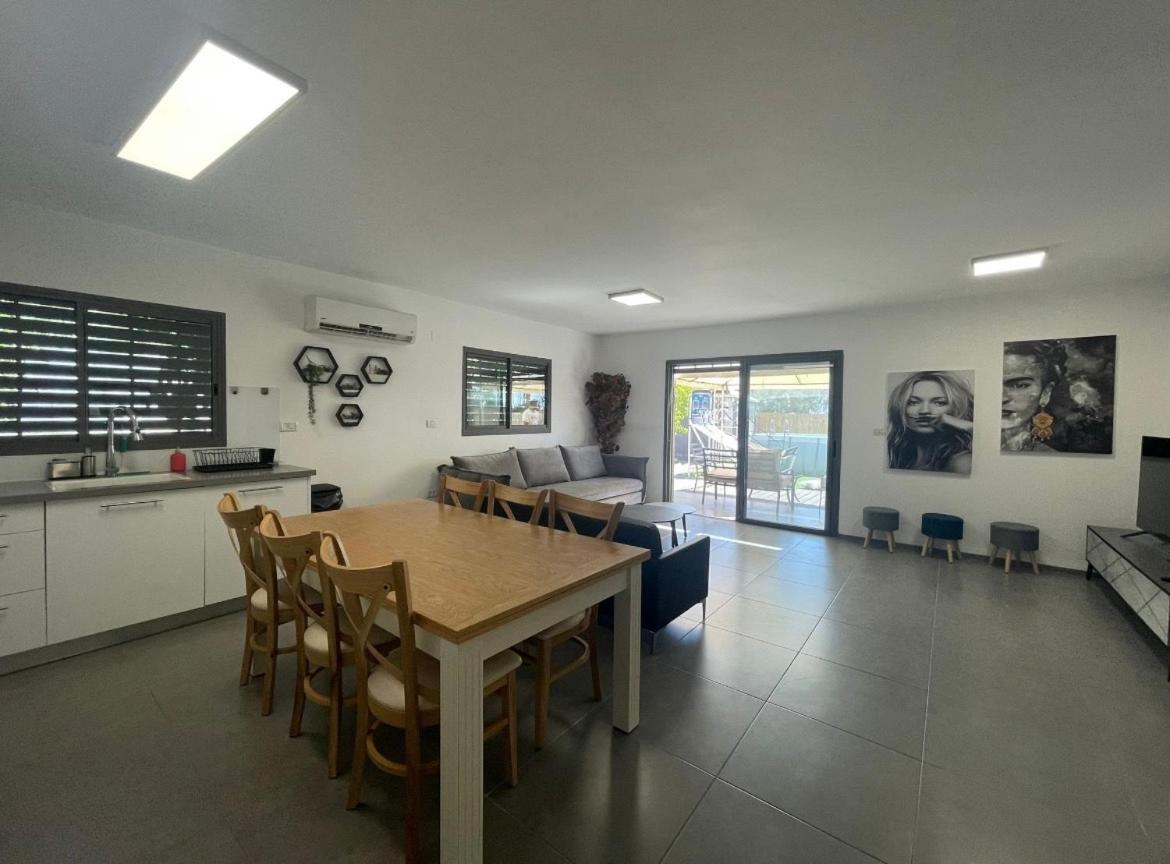 סוויטת עלית בריכה מחוממת Poriyya Exterior foto